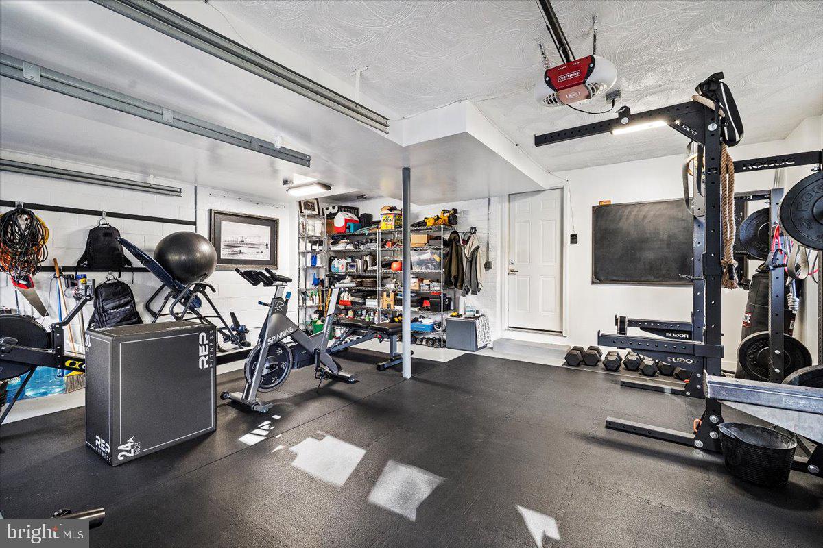 POTOMAC OUTSIDE - Residential