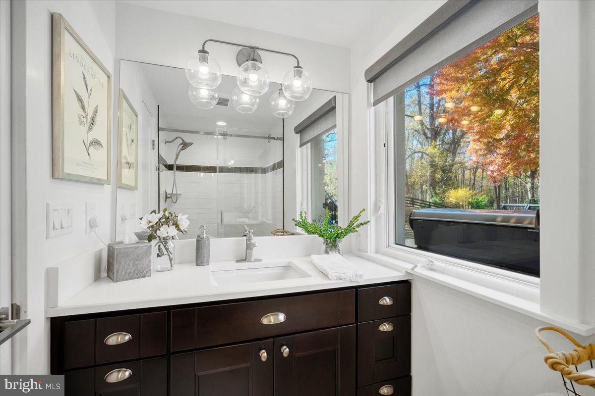 POTOMAC OUTSIDE - Residential