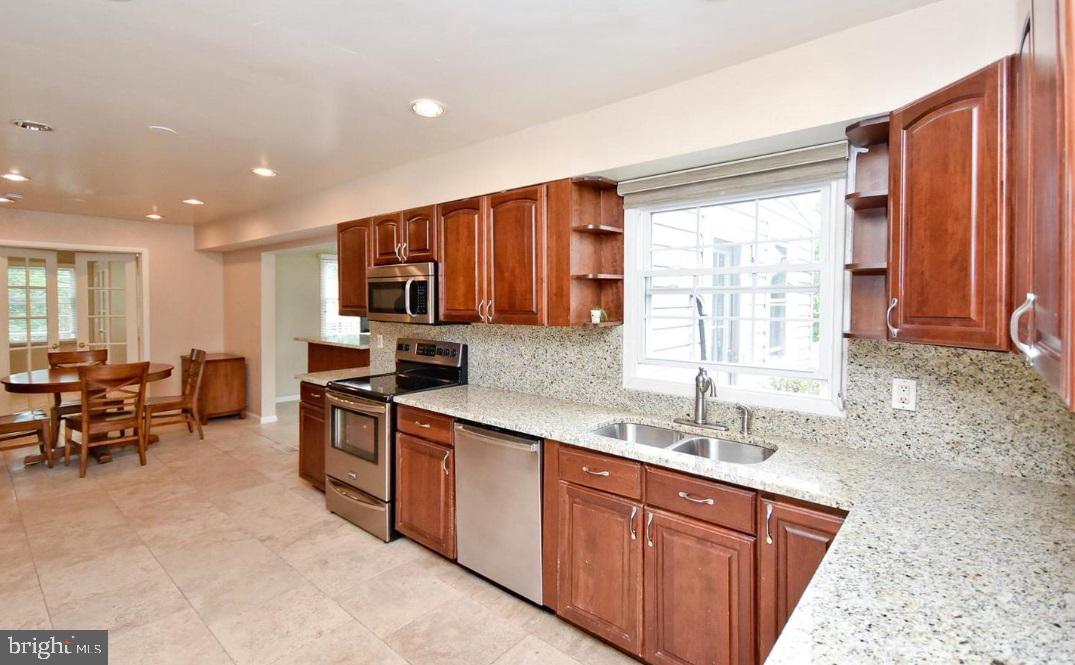 MEADOWBROOK AT BELAIR - Residential Lease