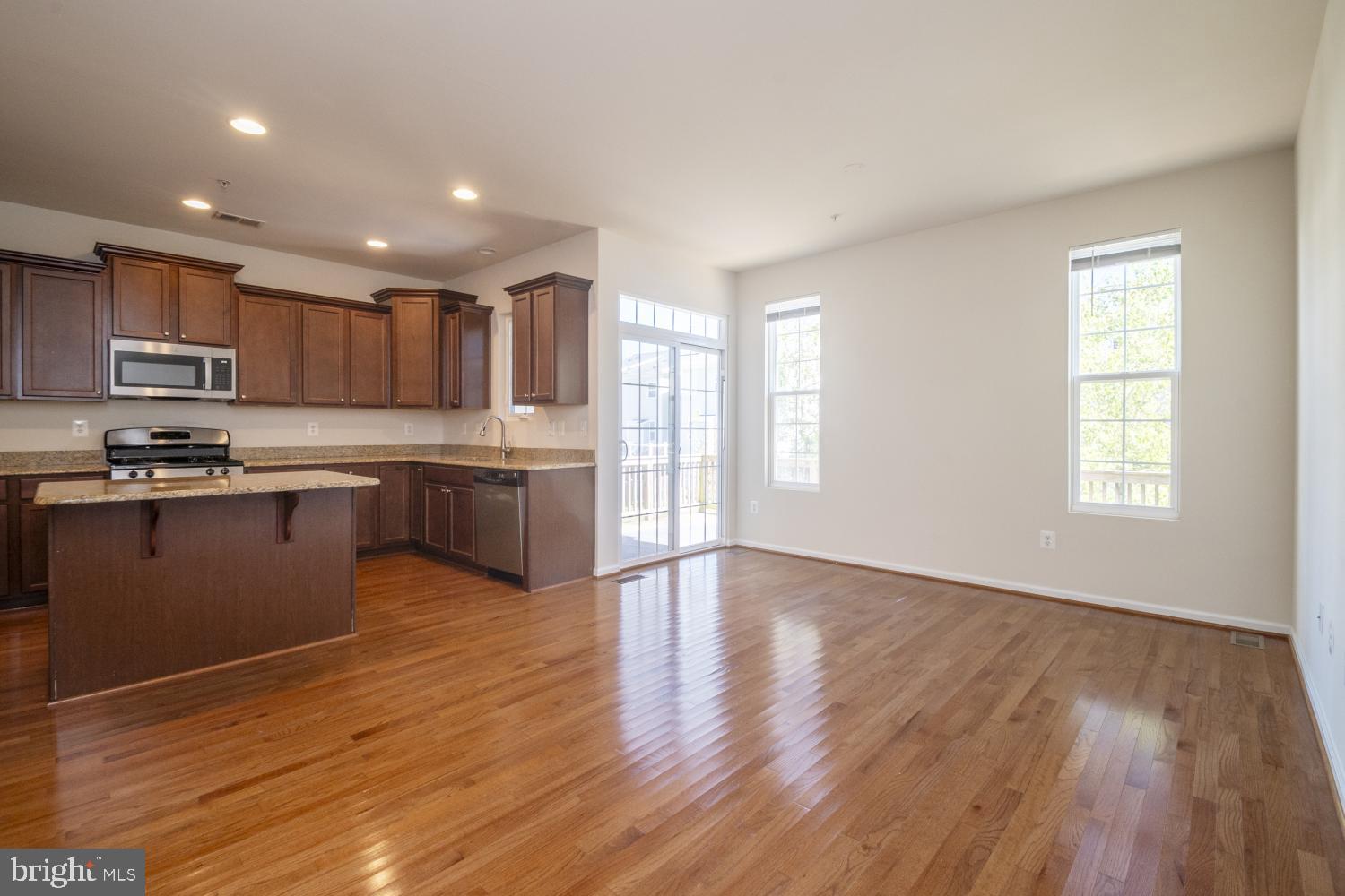 7513 BRIARGROVE LANE