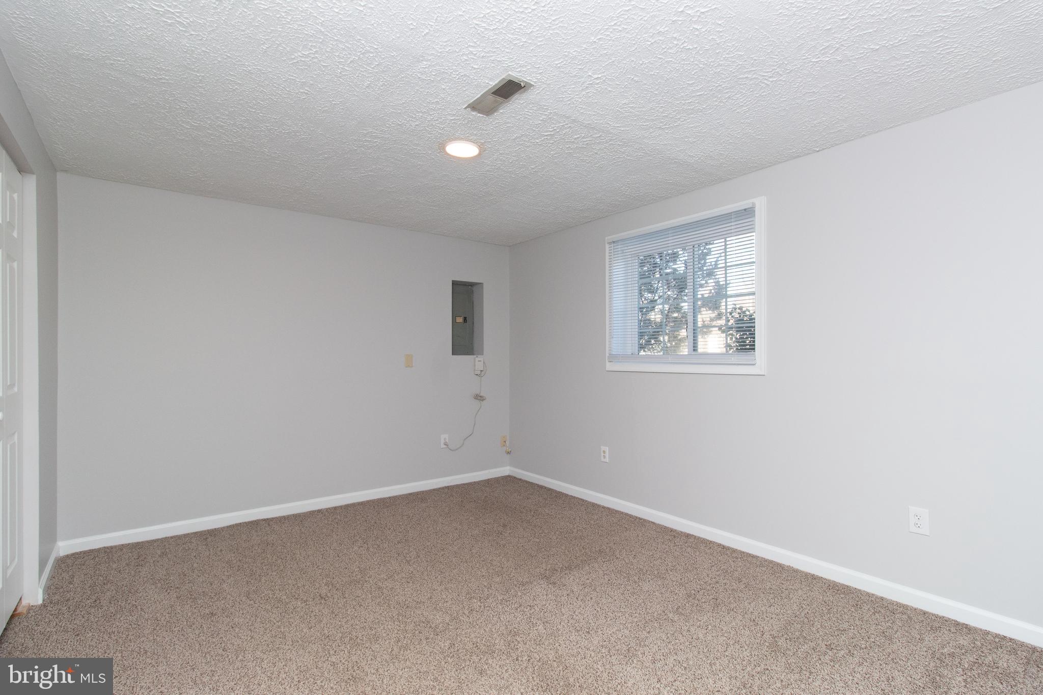 TEMPLE HILL ESTATES - Residential Lease