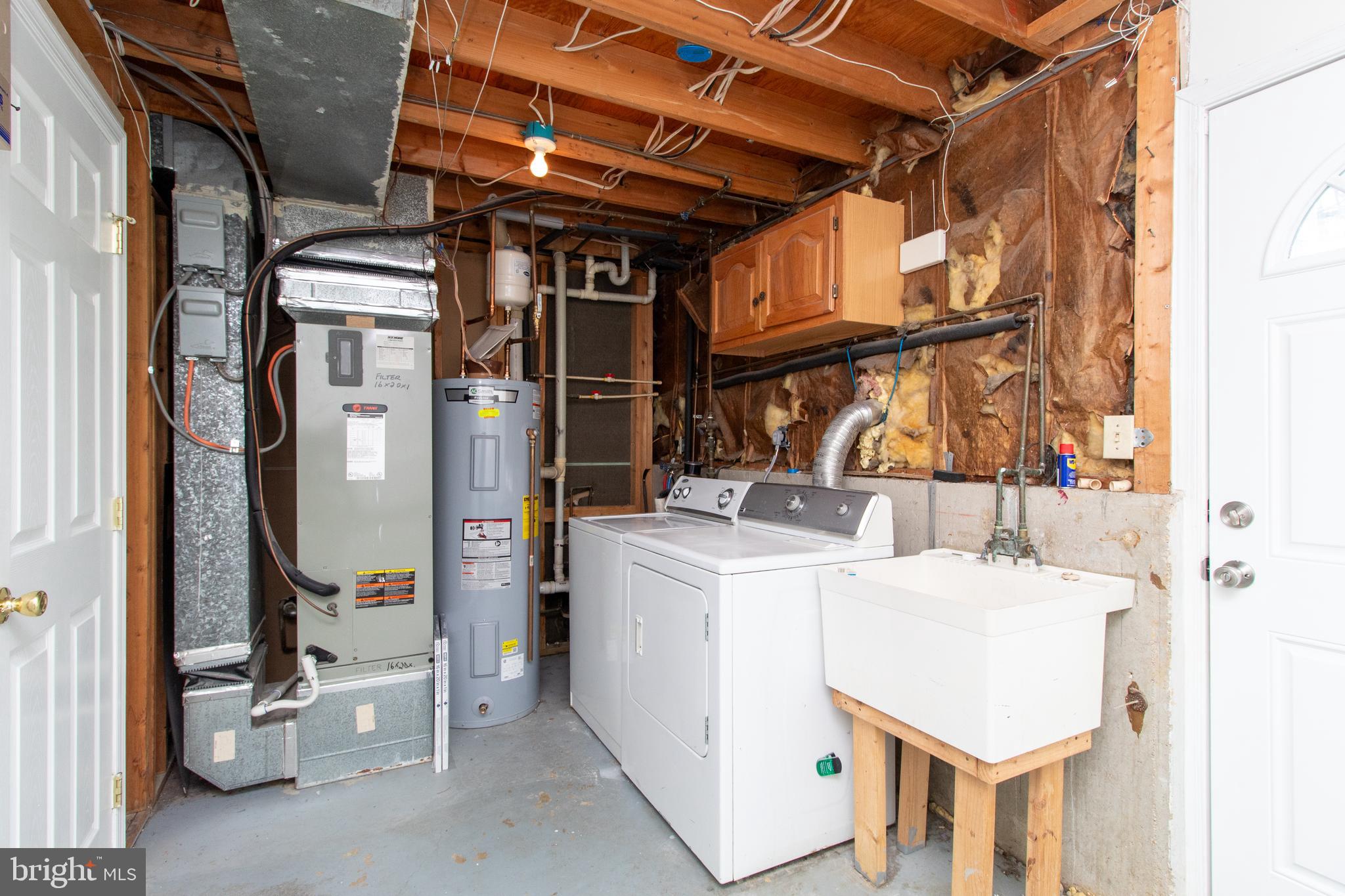 TEMPLE HILL ESTATES - Residential Lease