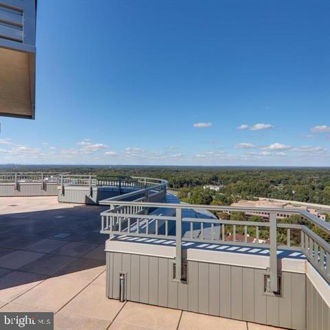 ONE PARK CREST CONDOMINIUM - Residential Lease