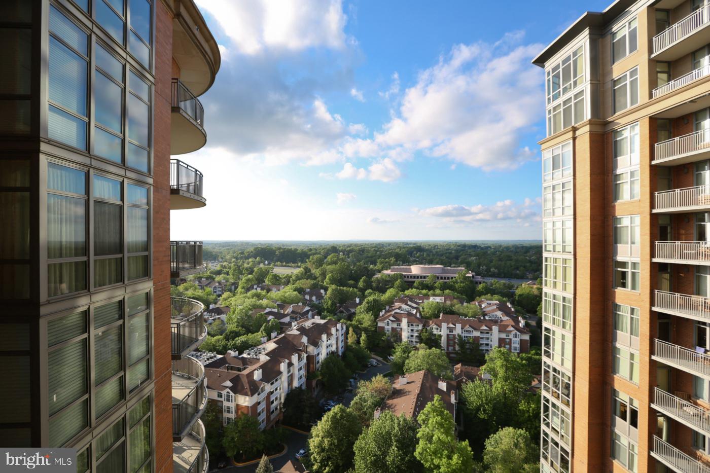 ONE PARK CREST CONDOMINIUM - Residential Lease