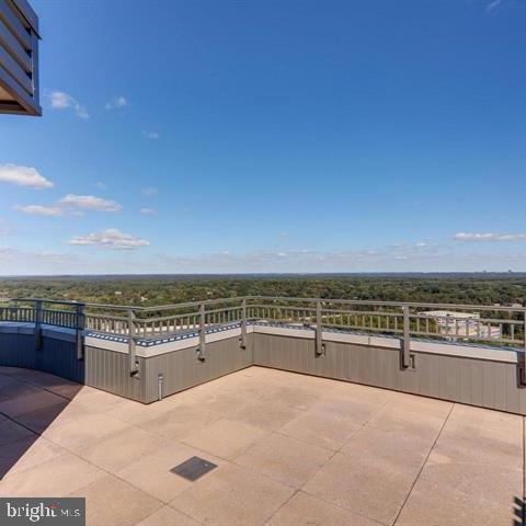 ONE PARK CREST CONDOMINIUM - Residential Lease