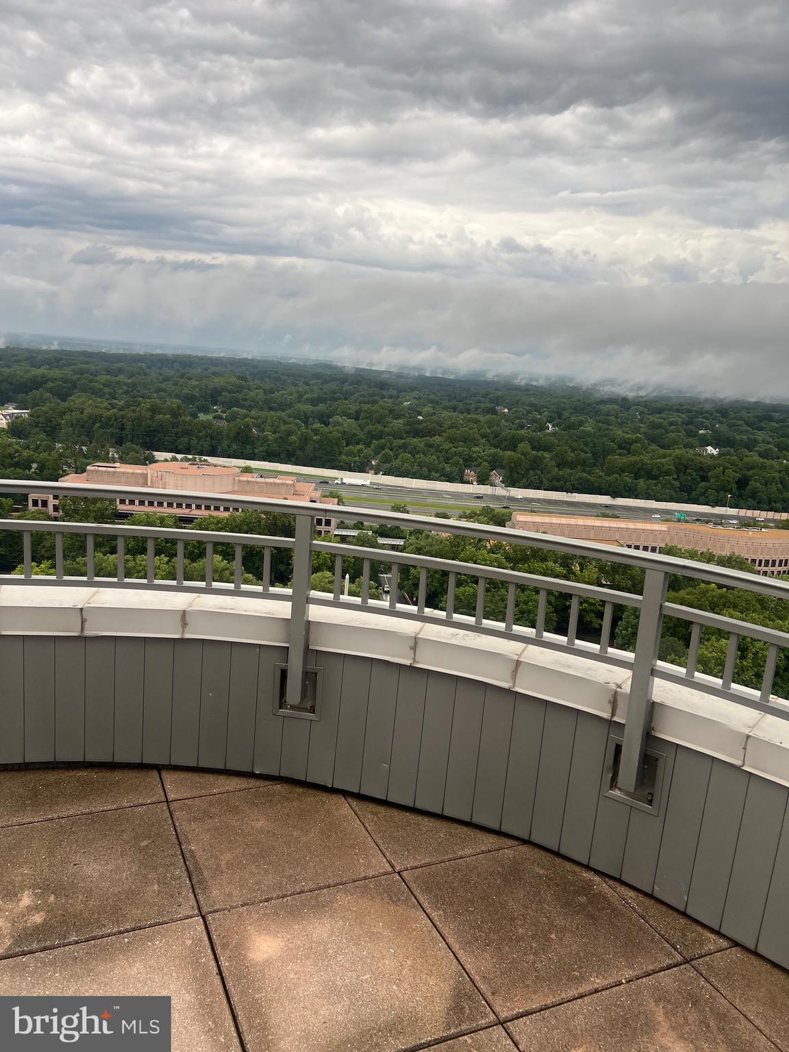 ONE PARK CREST CONDOMINIUM - Residential Lease