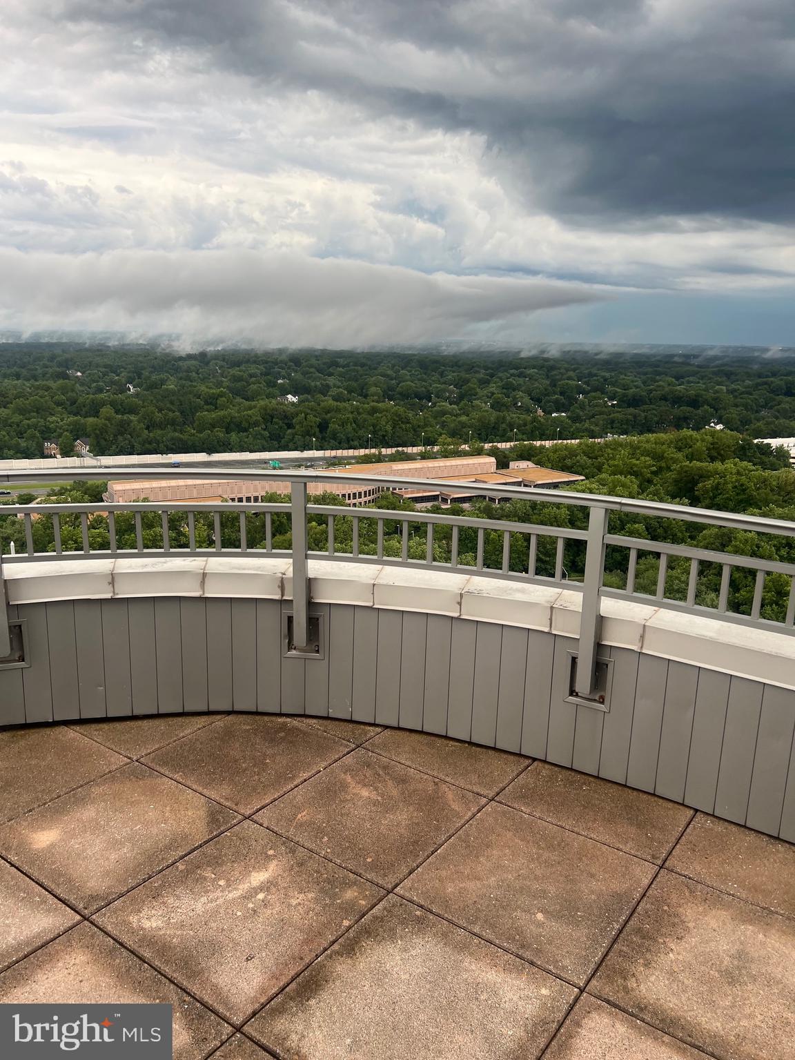 ONE PARK CREST CONDOMINIUM - Residential Lease