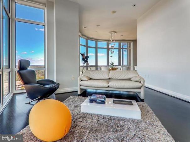 ONE PARK CREST CONDOMINIUM - Residential Lease