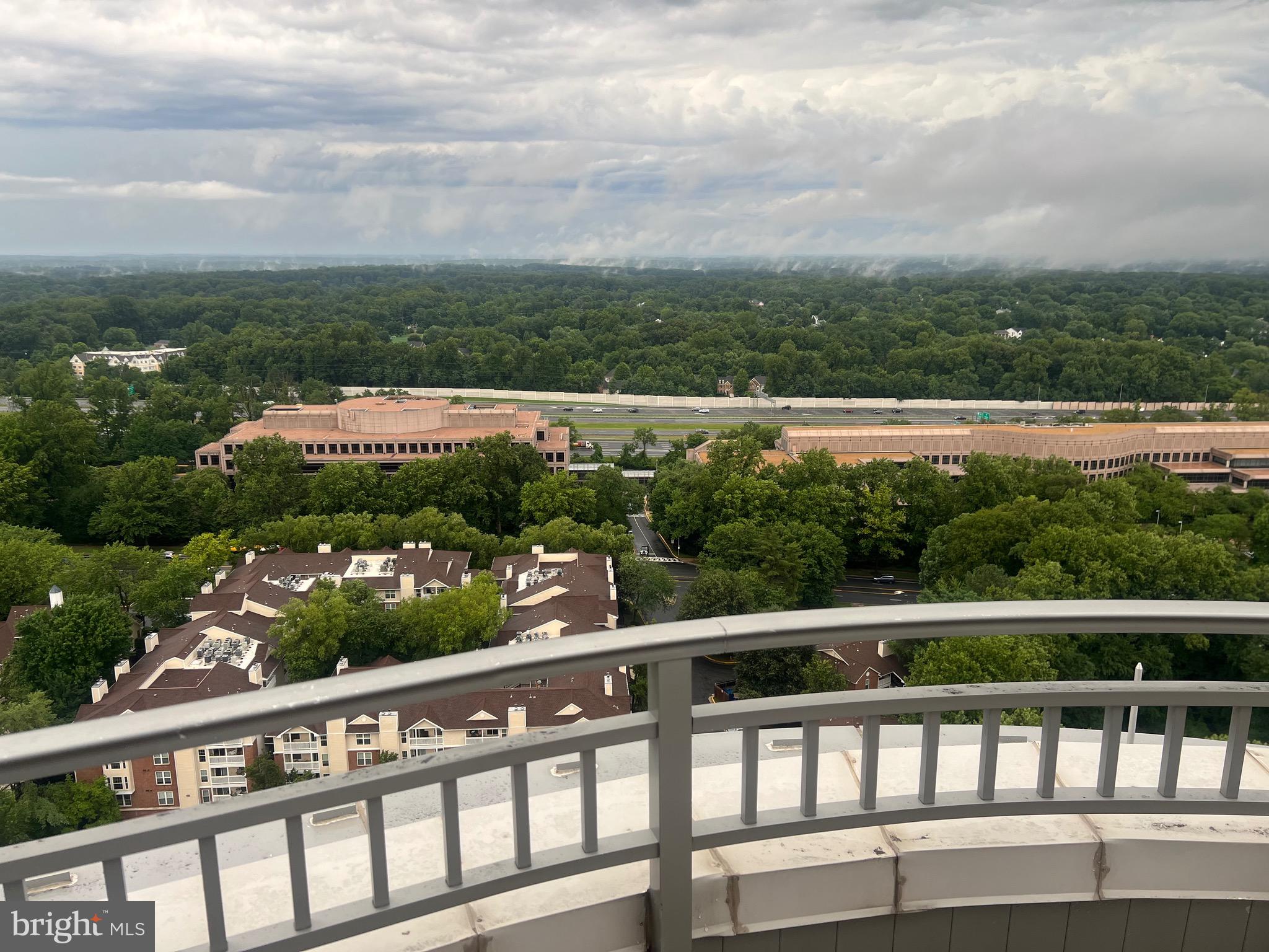 ONE PARK CREST CONDOMINIUM - Residential Lease