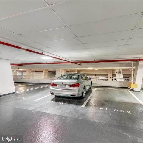 ONE PARK CREST CONDOMINIUM - Residential Lease