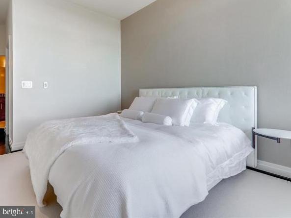 ONE PARK CREST CONDOMINIUM - Residential Lease