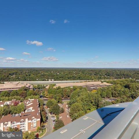 ONE PARK CREST CONDOMINIUM - Residential Lease