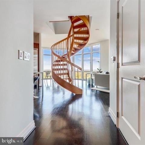 ONE PARK CREST CONDOMINIUM - Residential Lease