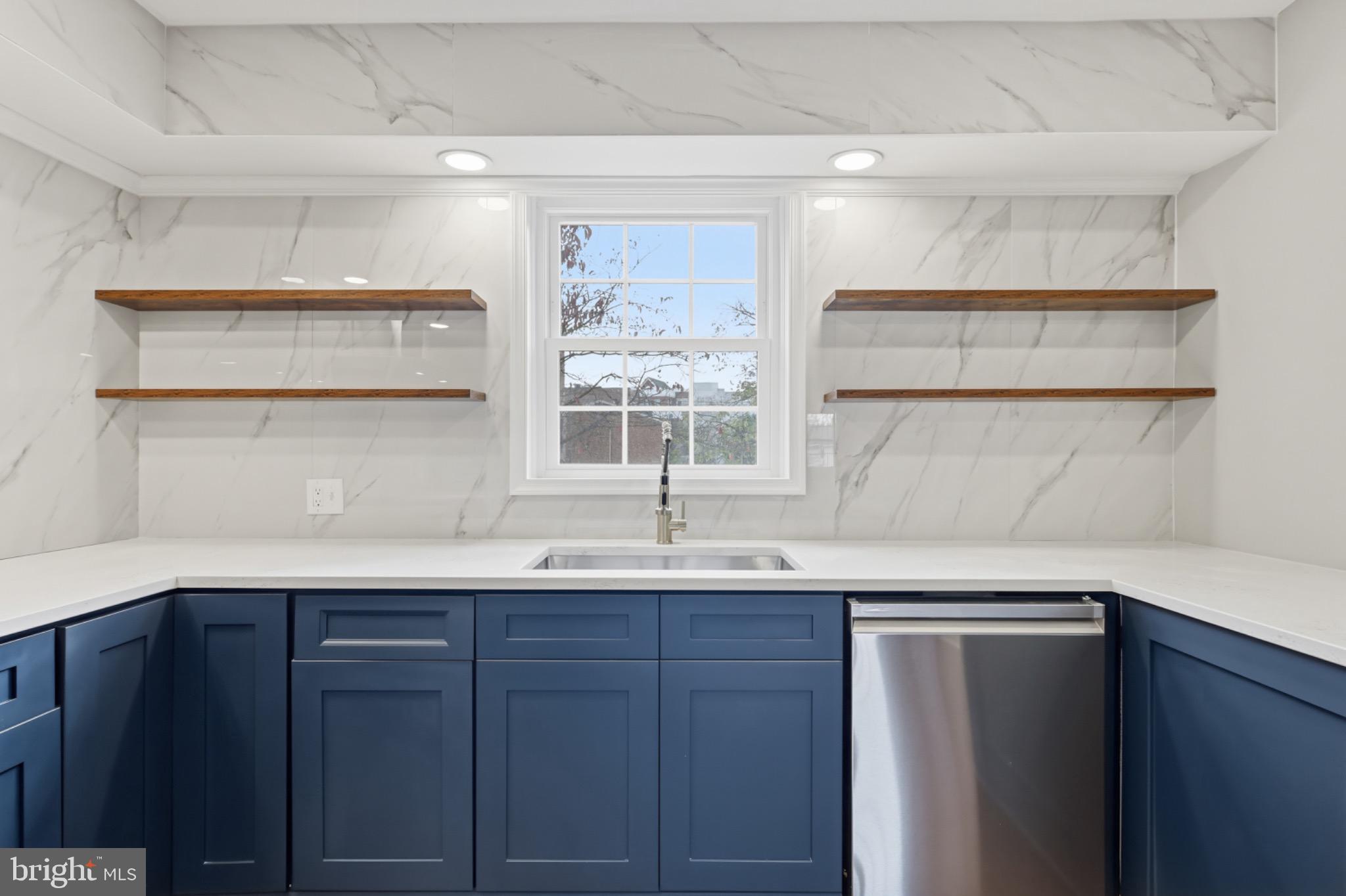 10400 WHITEHEAD STREET