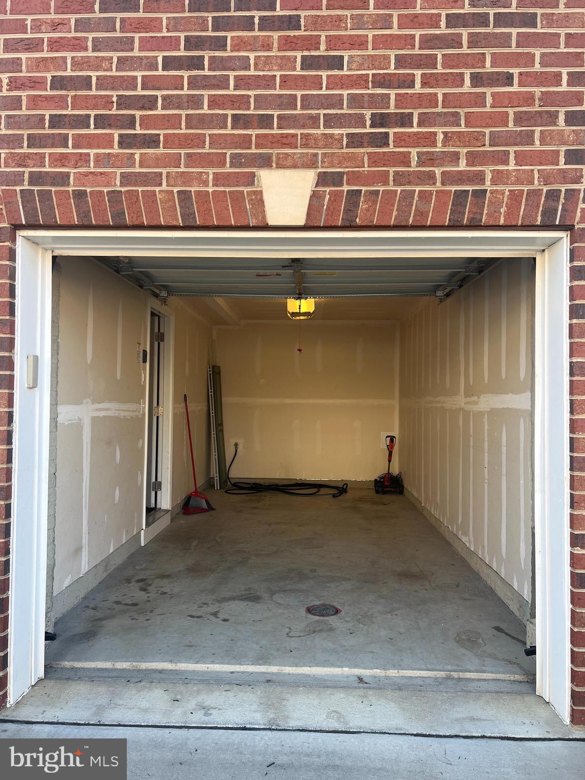 RAPPAHANNOCK LANDING - Residential Lease