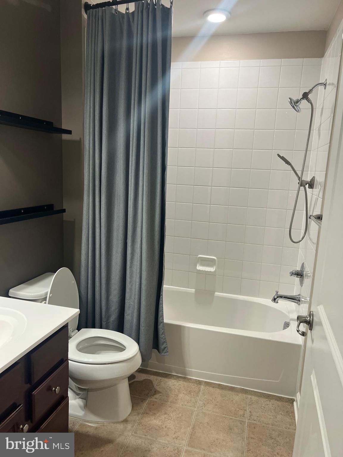 RAPPAHANNOCK LANDING - Residential Lease