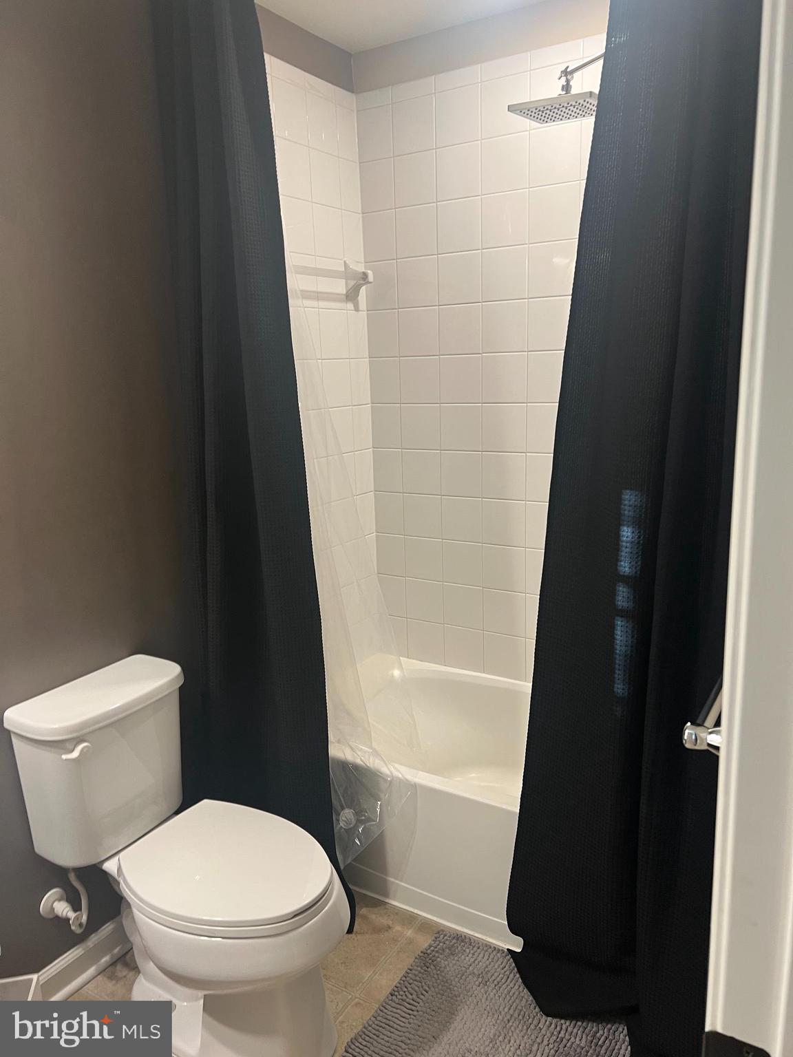 RAPPAHANNOCK LANDING - Residential Lease