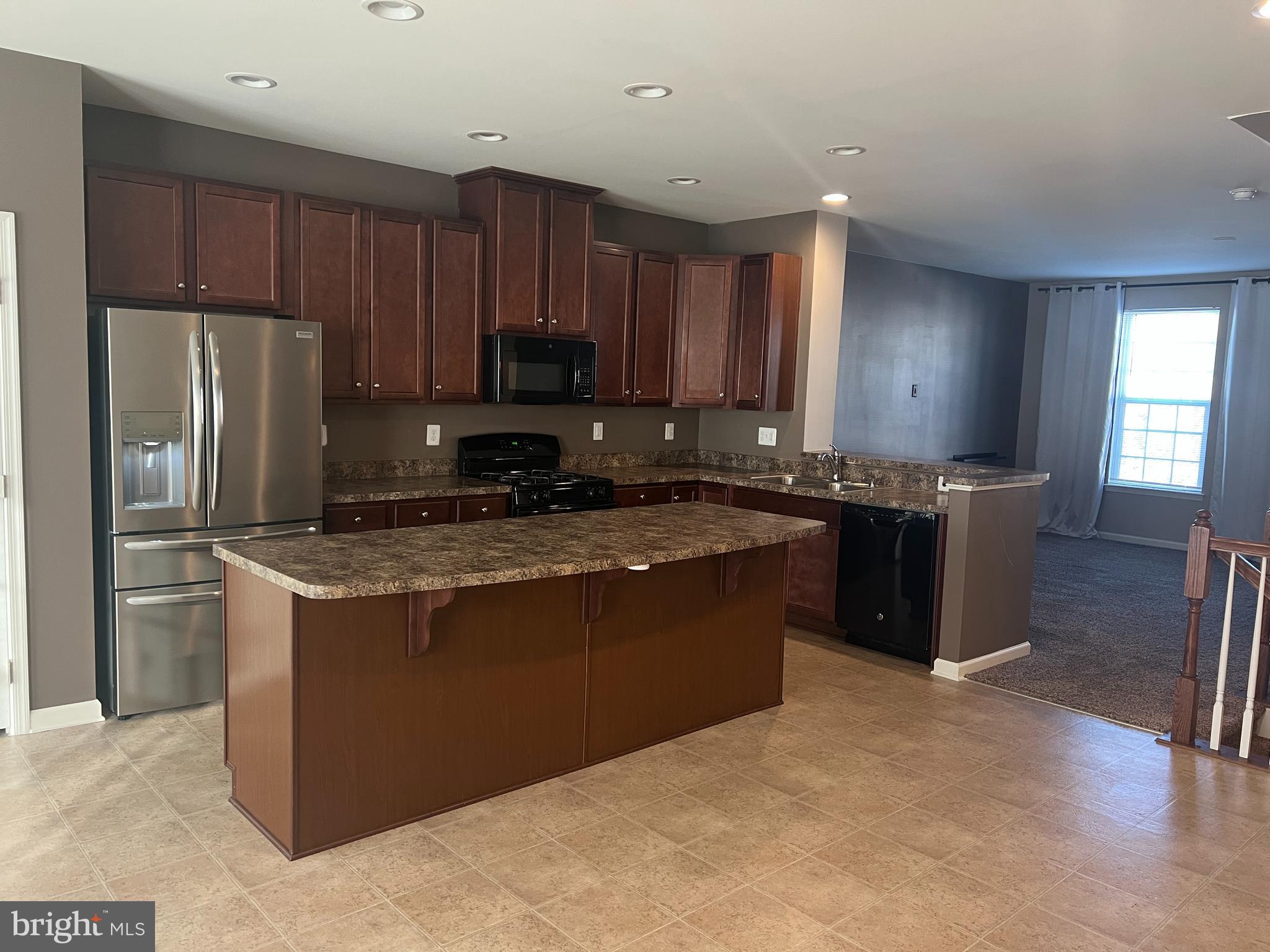 RAPPAHANNOCK LANDING - Residential Lease