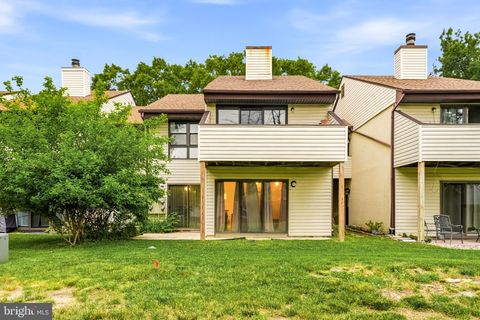 Condo For Sale - 18 E Daisy Lane #A<br/> MOUNT LAUREL, NJ 08054