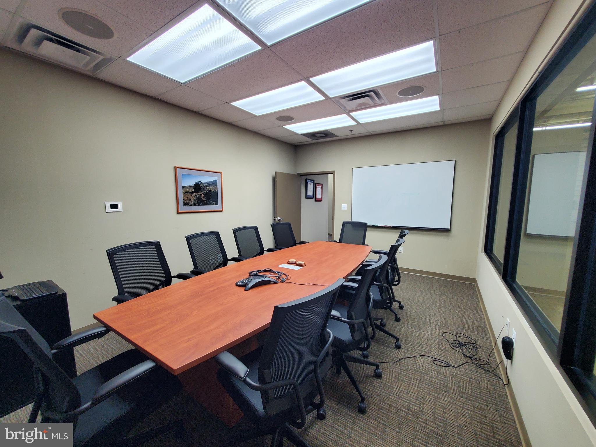 OAK HILL BUSINESS CENTER - Commercial Lease