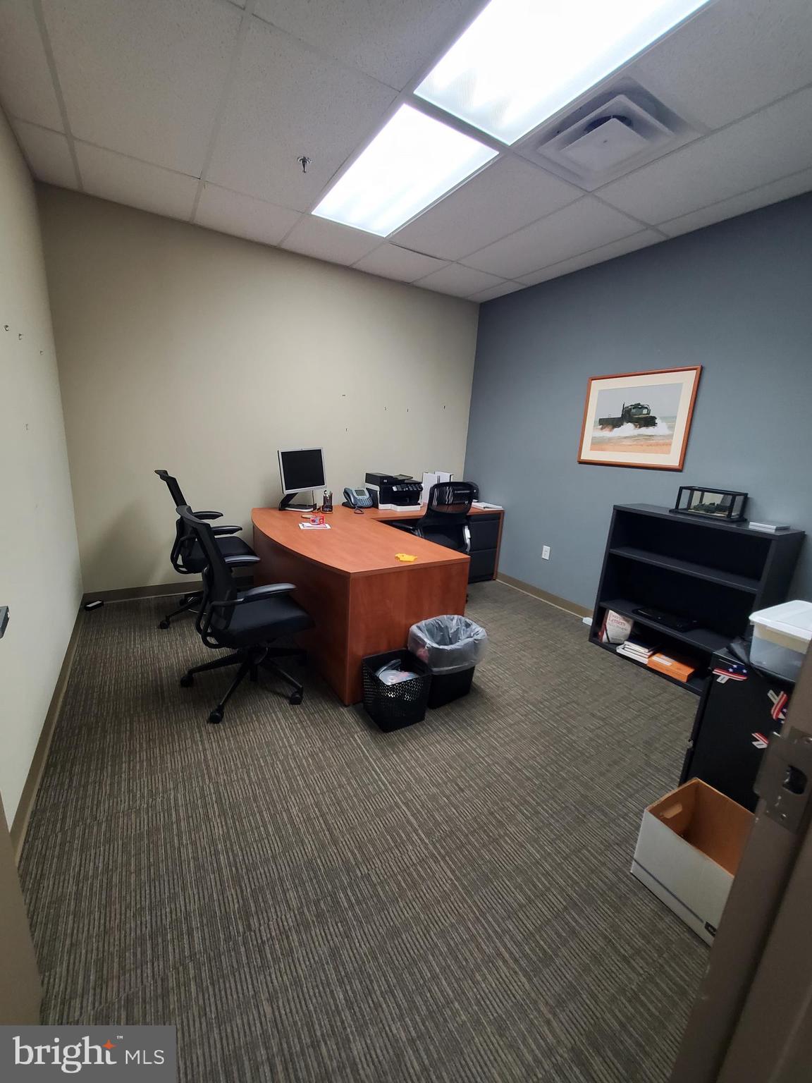 OAK HILL BUSINESS CENTER - Commercial Lease