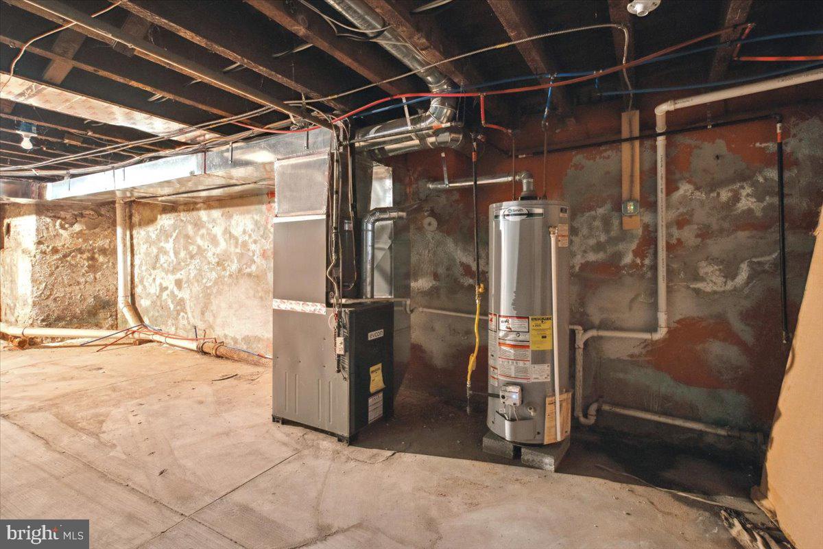 STRAWBERRY MANSION - Residential