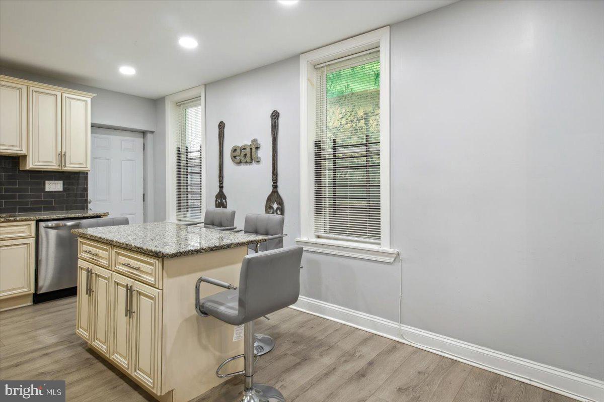 STRAWBERRY MANSION - Residential