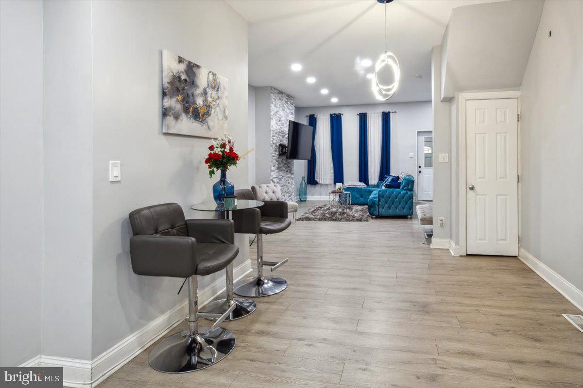 STRAWBERRY MANSION - Residential