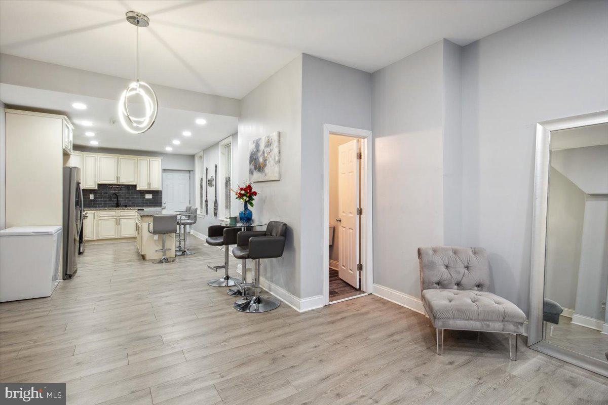 STRAWBERRY MANSION - Residential