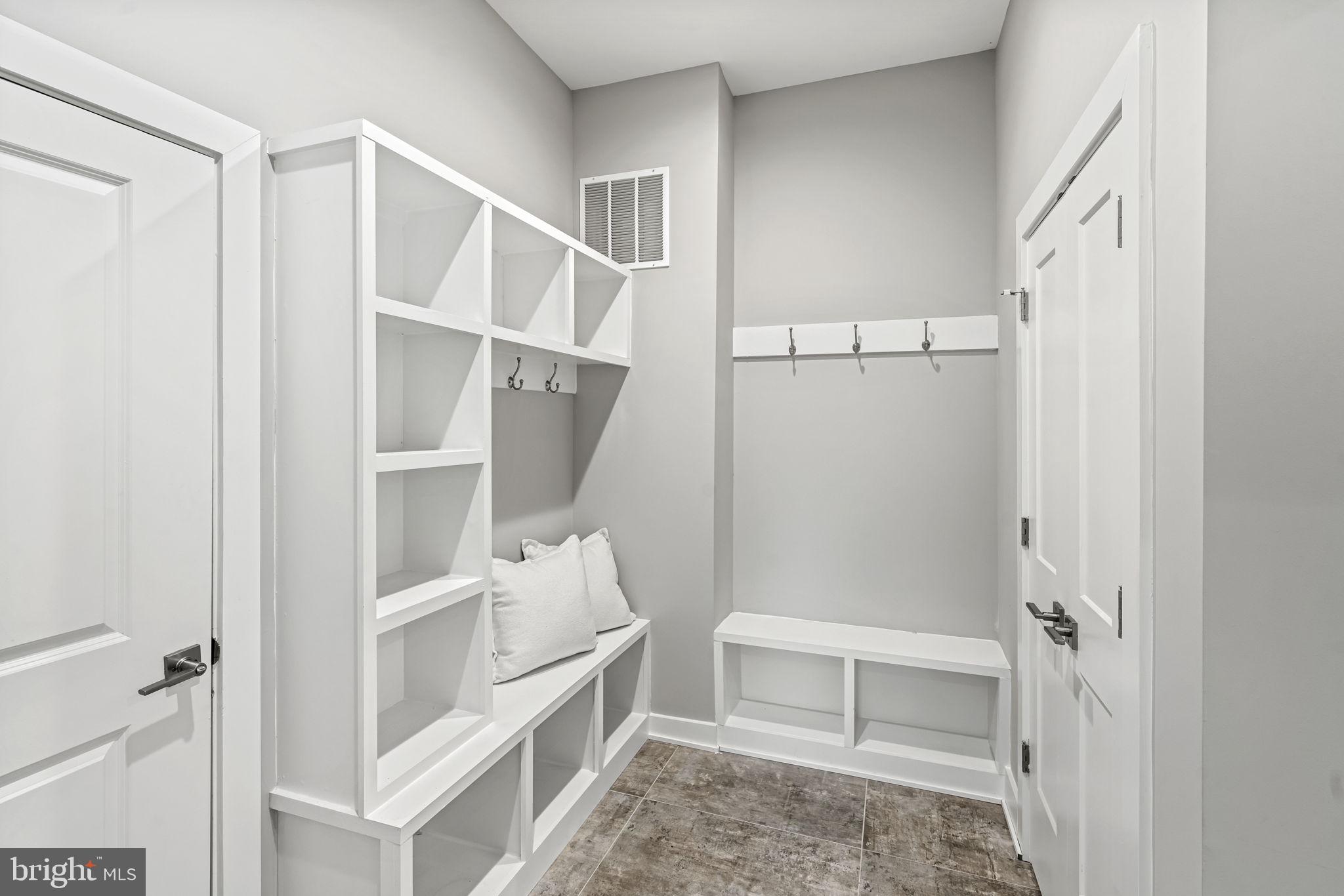 PLEASANT RIDGE - Residential