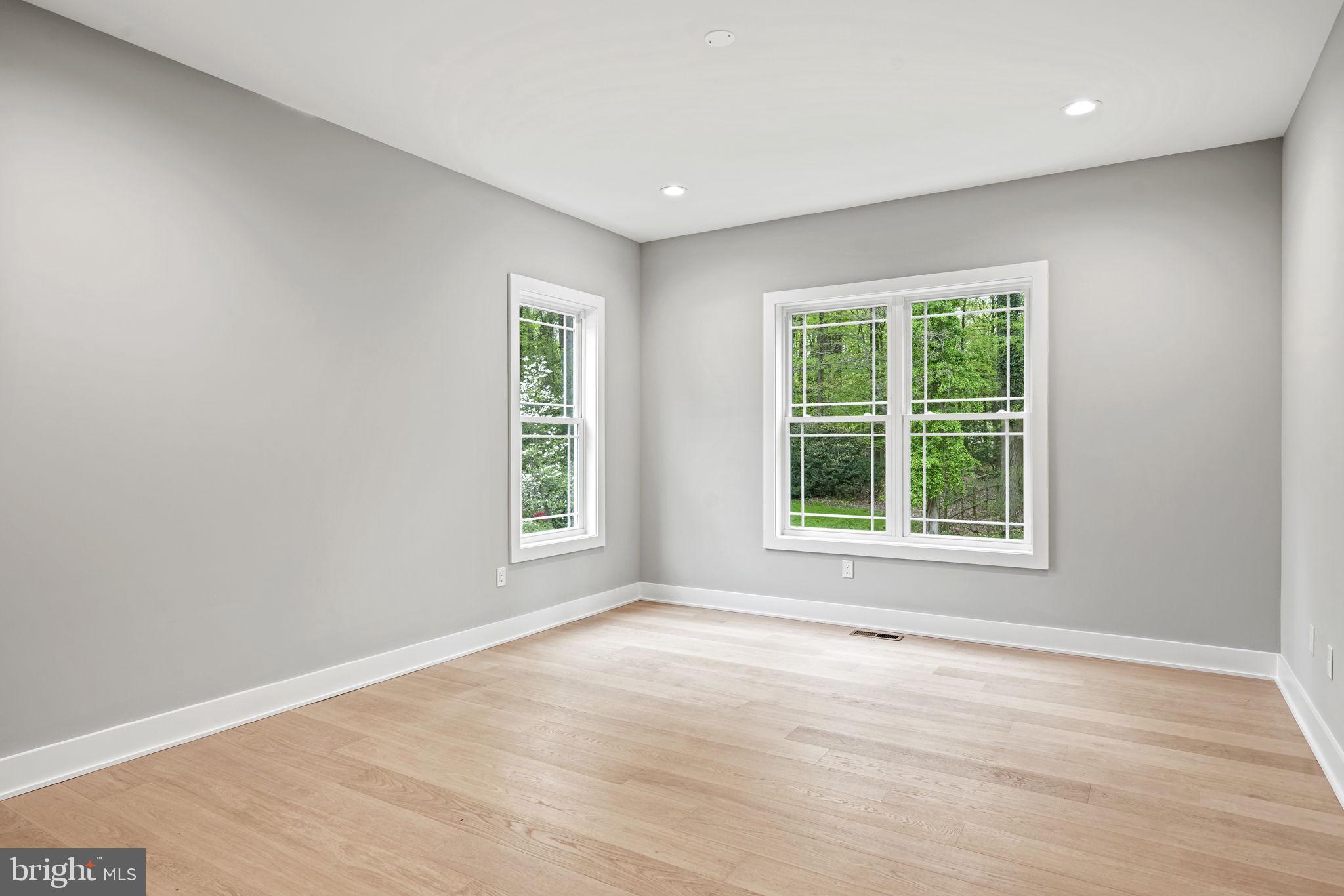 PLEASANT RIDGE - Residential