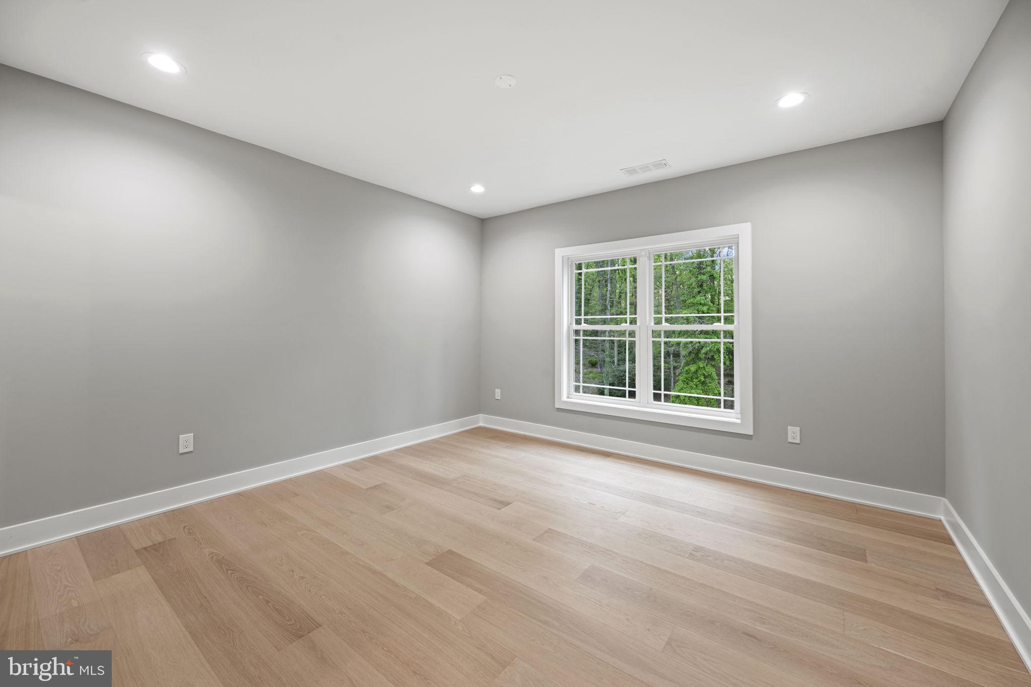 PLEASANT RIDGE - Residential