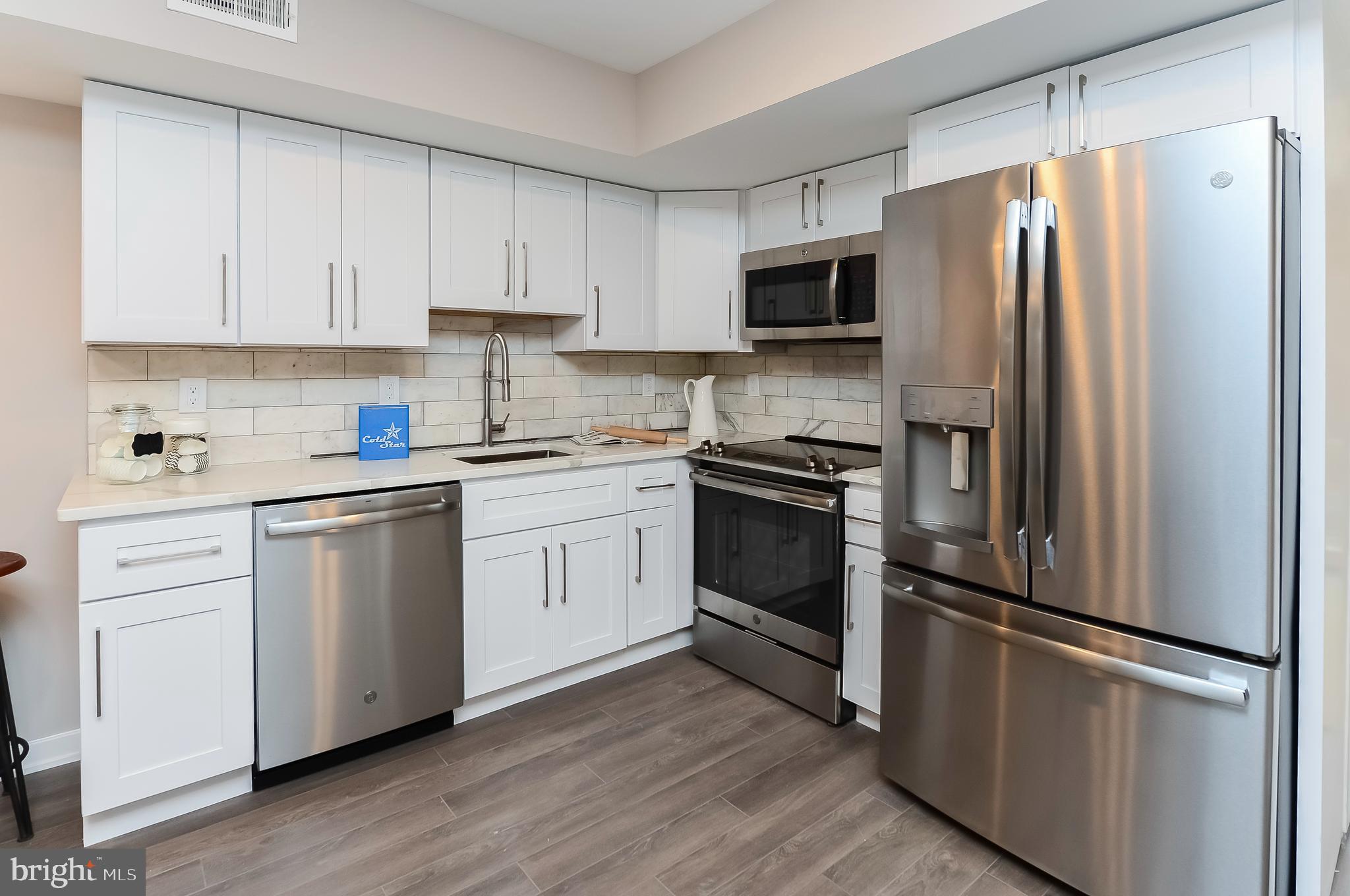 FAIRMOUNT - Residential Lease