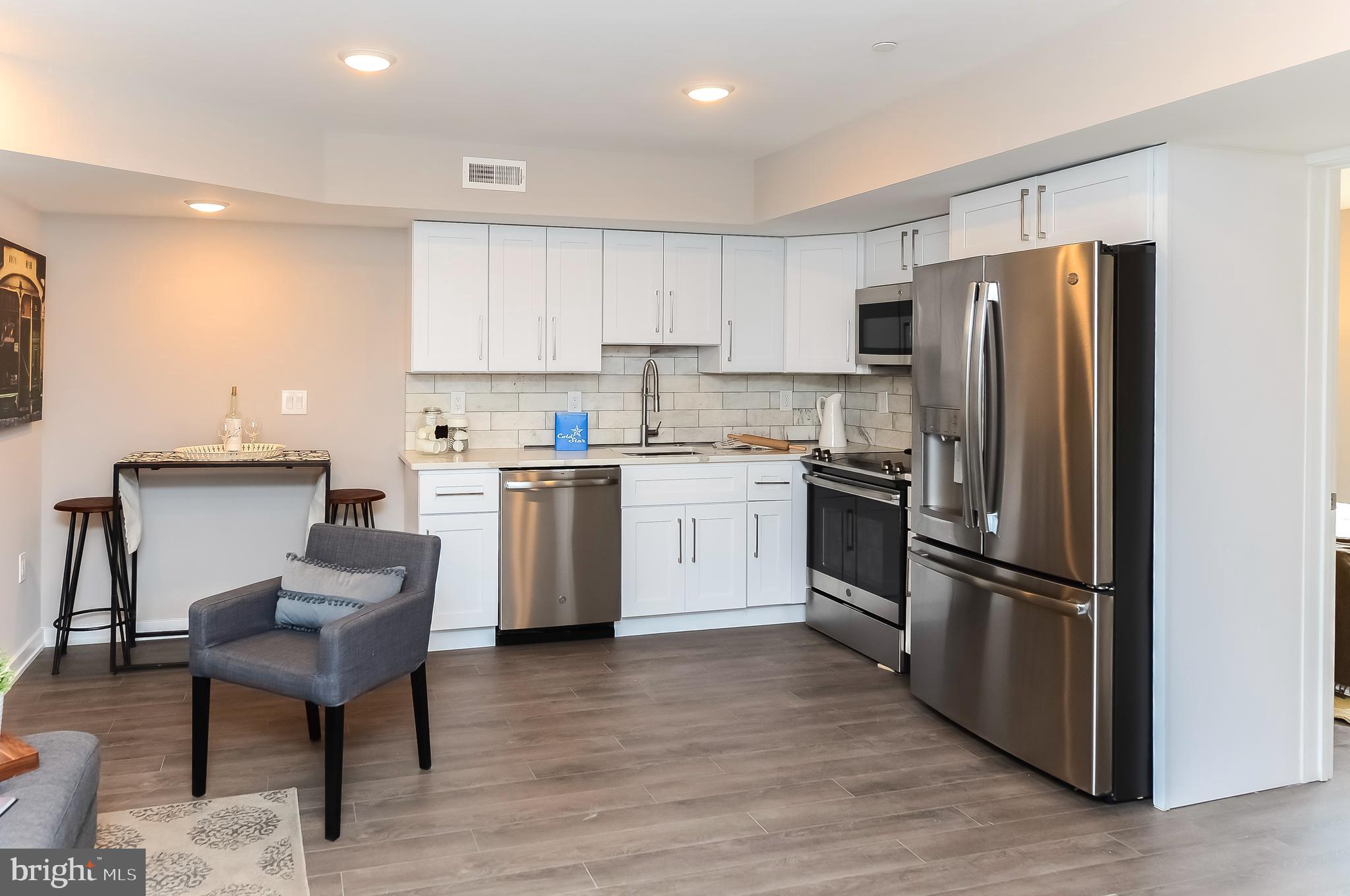 FAIRMOUNT - Residential Lease