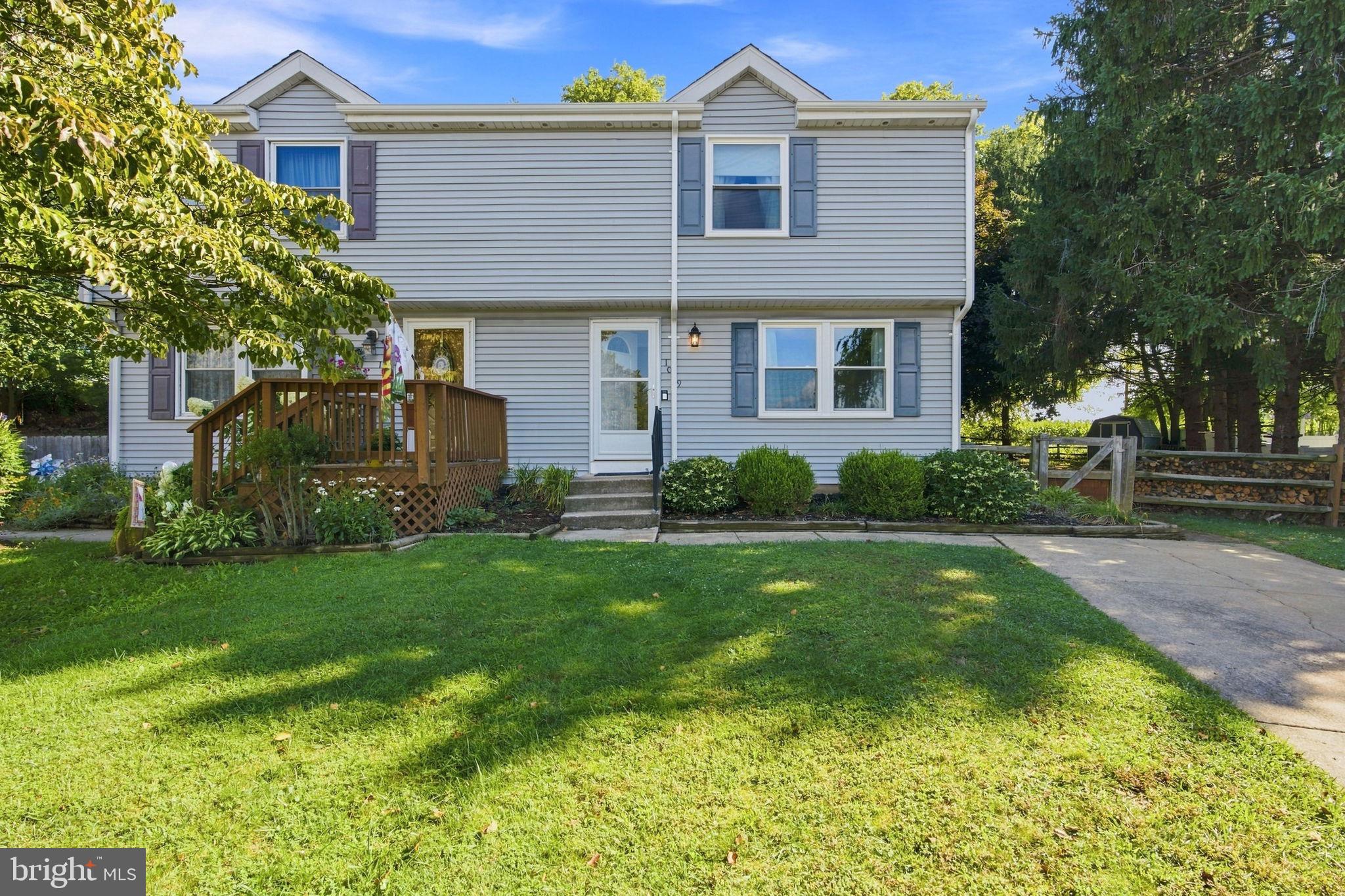 1009 FOXCROFT COURT