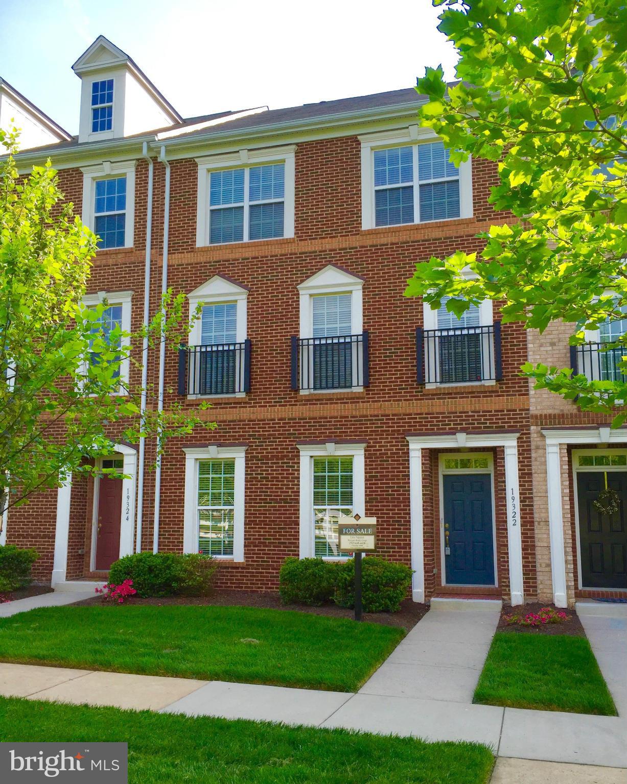 LANSDOWNE TOWN CENTER - Residential Lease