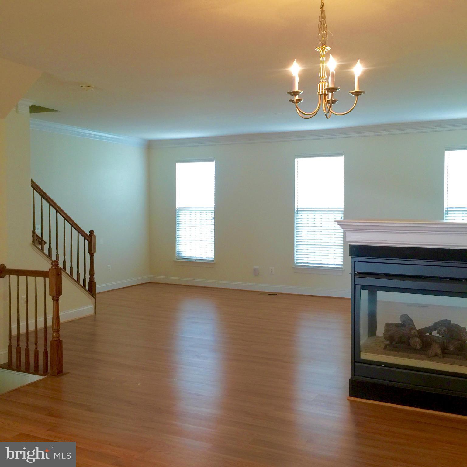 LANSDOWNE TOWN CENTER - Residential Lease