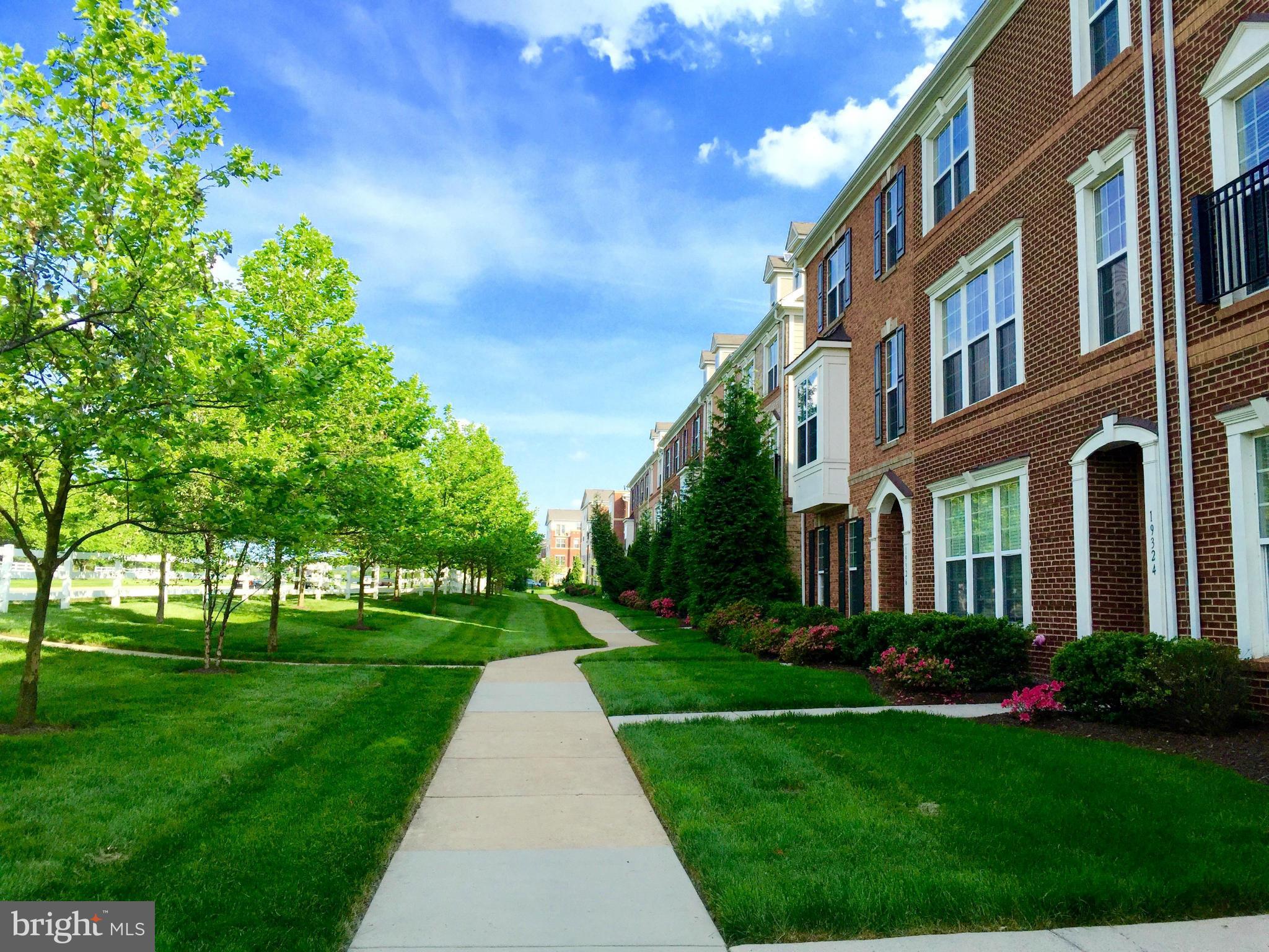 LANSDOWNE TOWN CENTER - Residential Lease