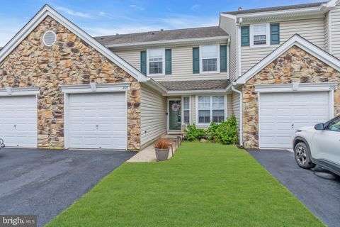 Photo of 205 Iris Way, BRICK, NJ 08724 (MLS # NJOC2041892)