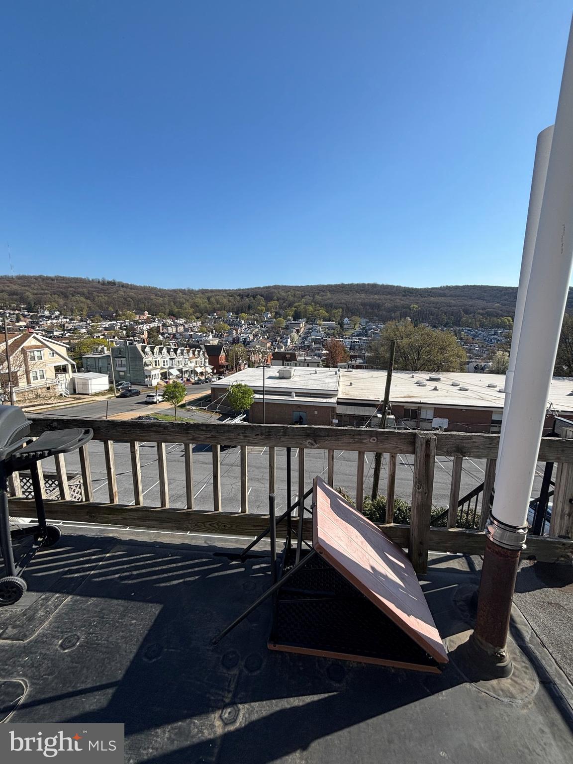 SOUTHERN READING - Residential Lease