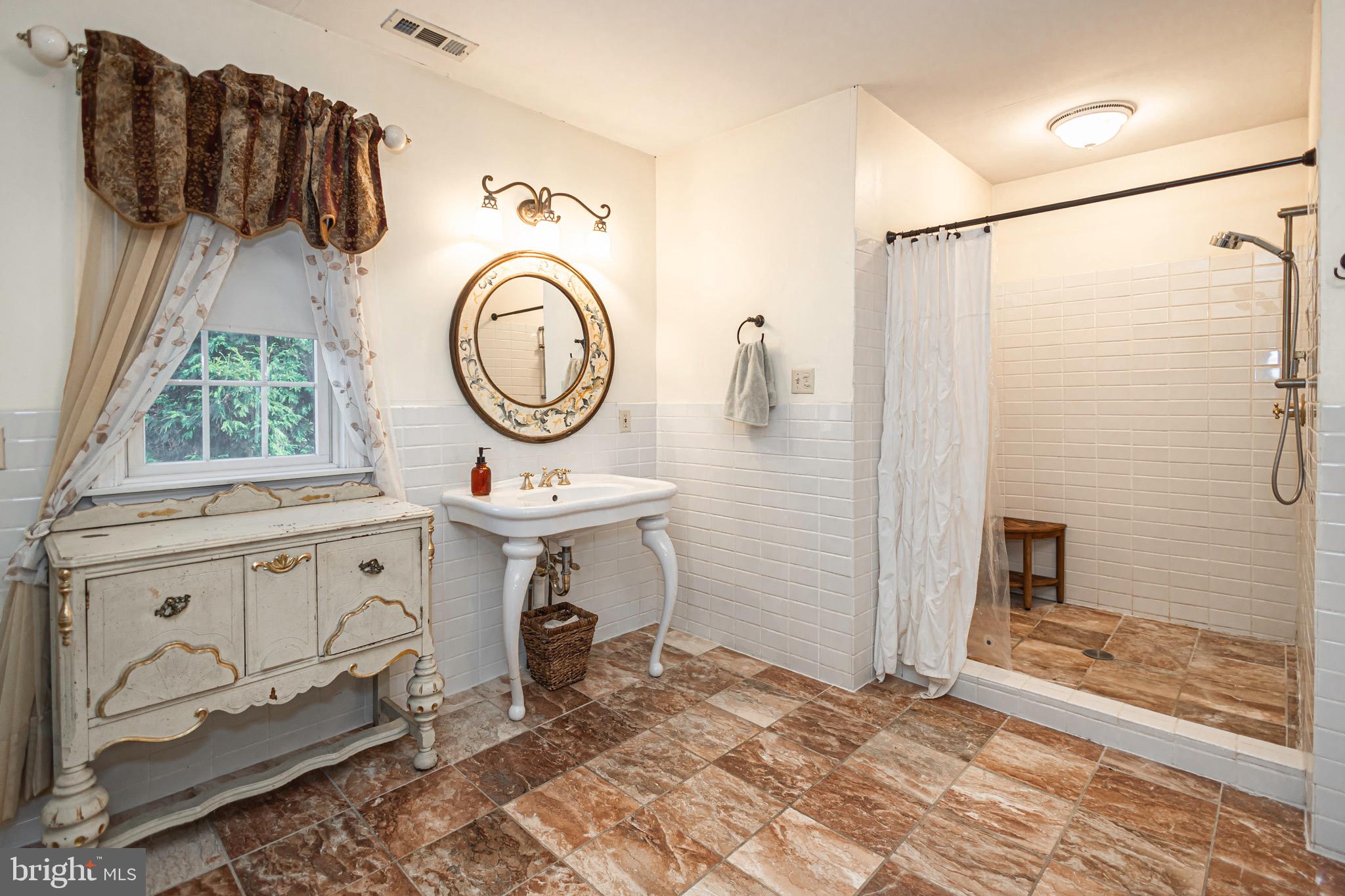 NON AVAILABLE - Residential