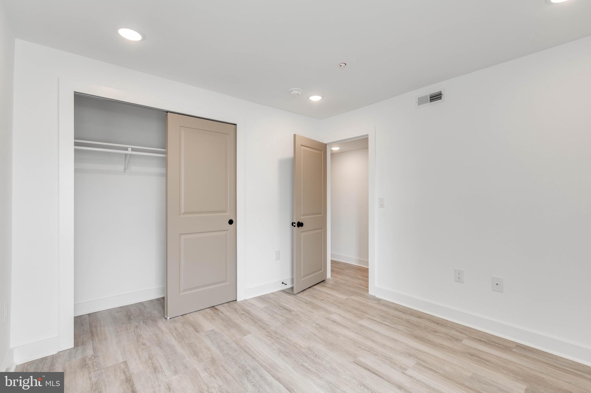 TEMPLE UNIVERSITY - Residential Lease
