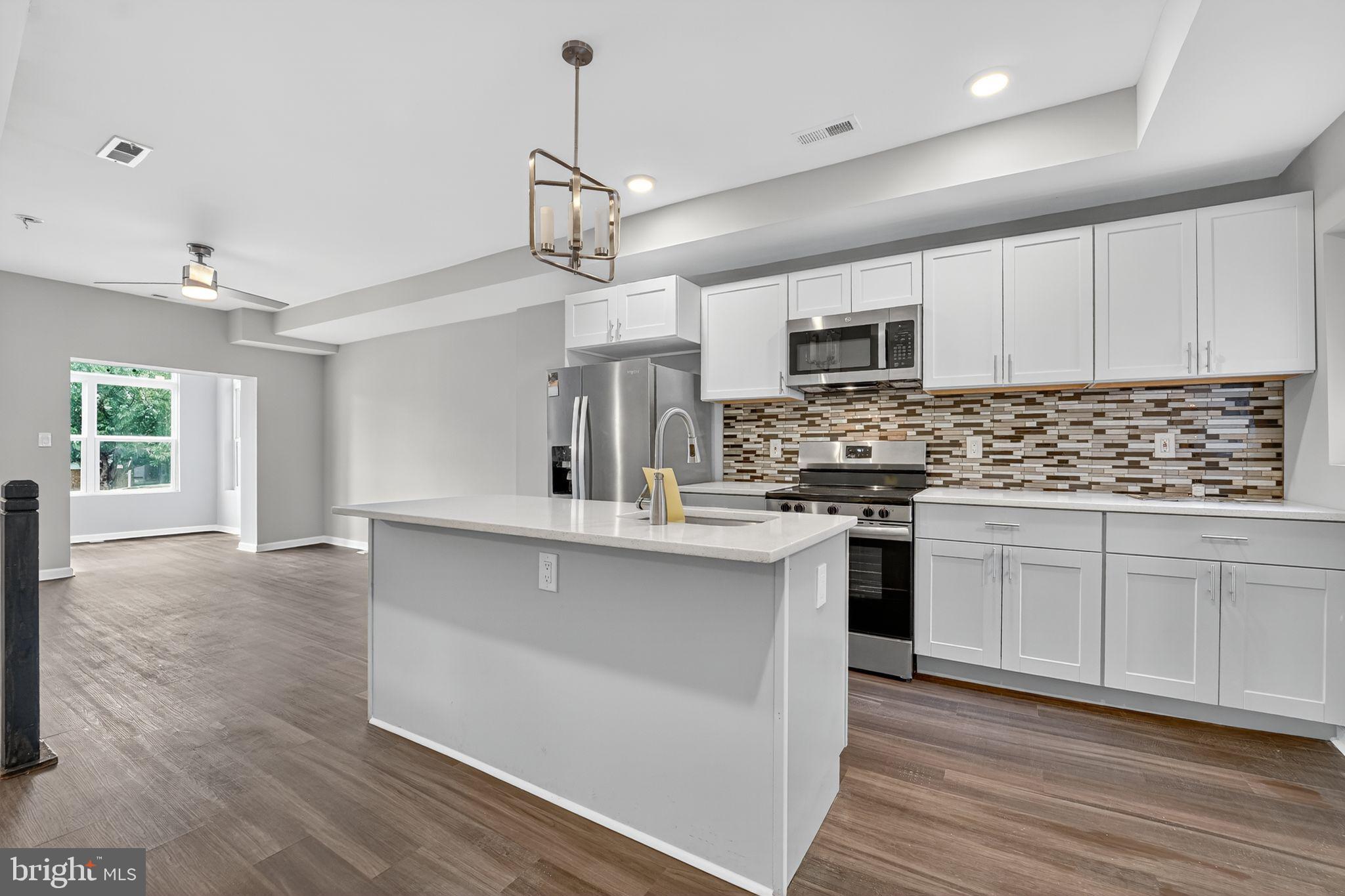 ROSEMONT - Residential