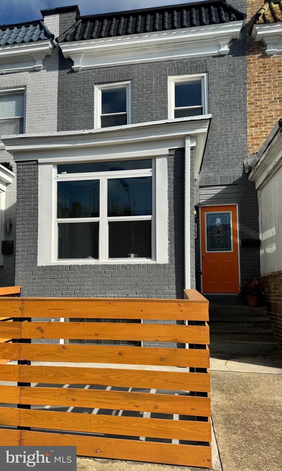 ROSEMONT - Residential