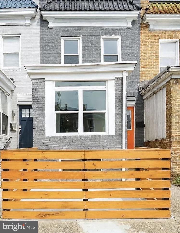 ROSEMONT - Residential