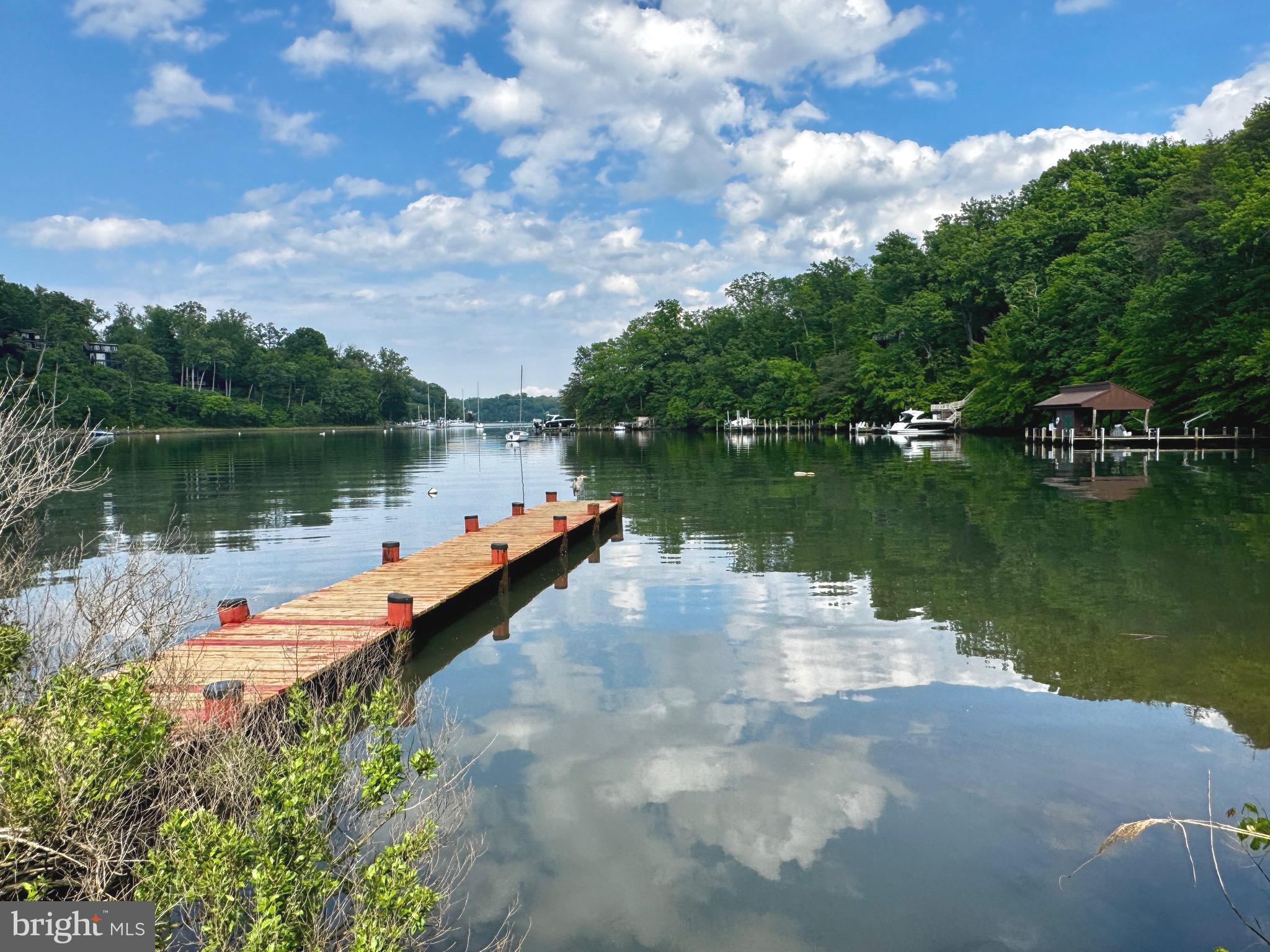 DOWNS ON THE SEVERN - Residential