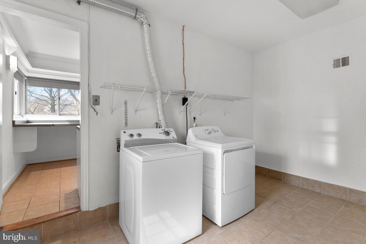 ROCK CREEK KNOLLS - Residential