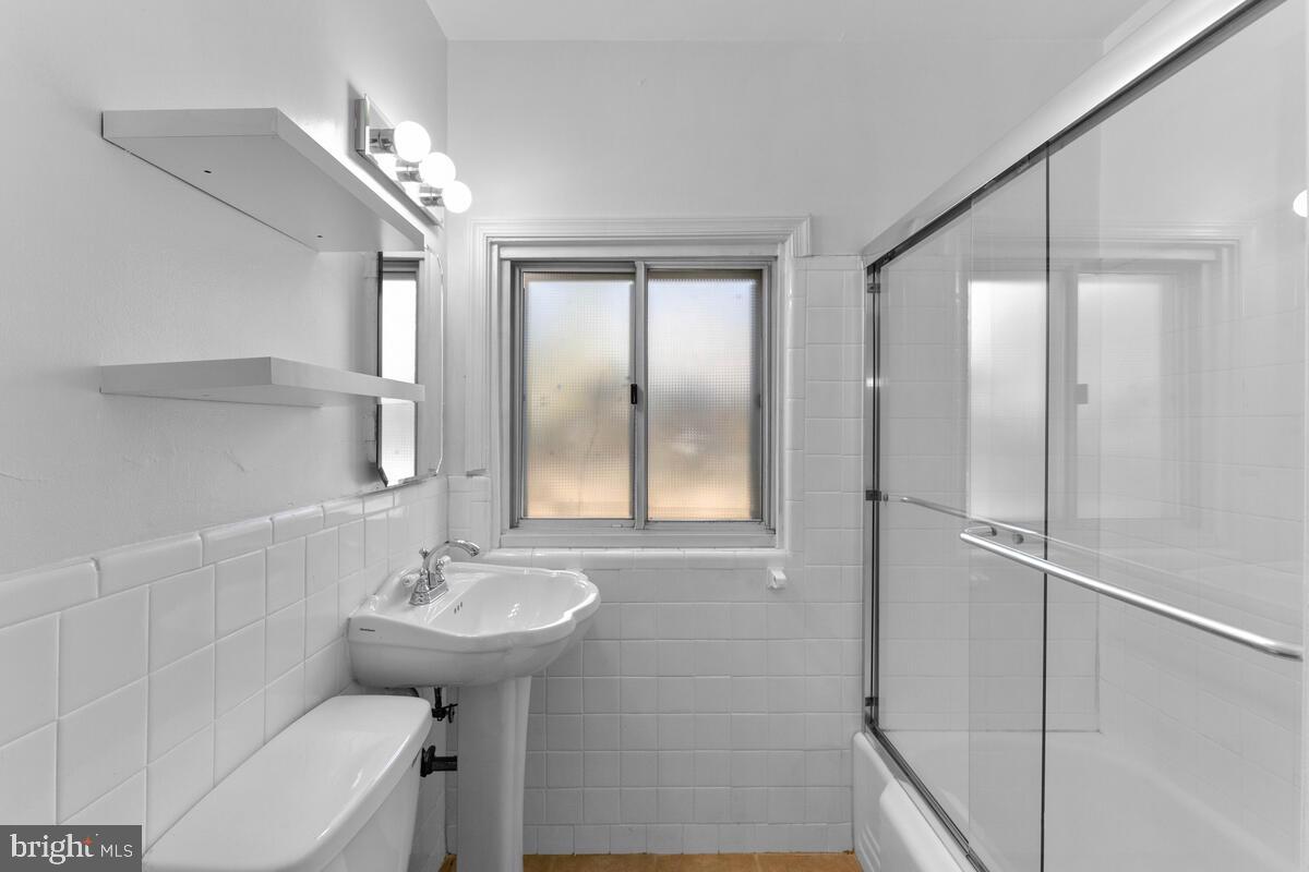 ROCK CREEK KNOLLS - Residential