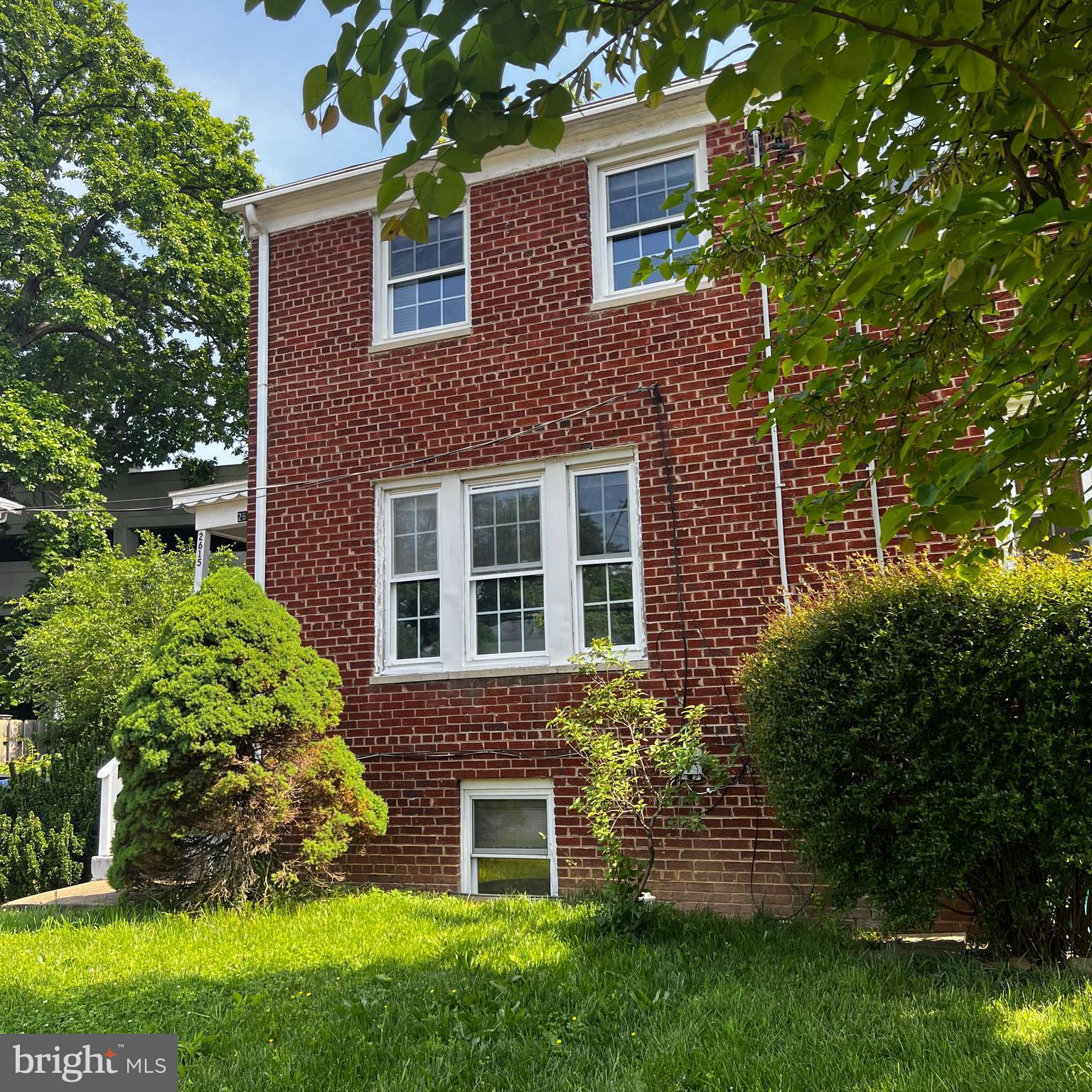 LONG BRANCH PARK - Residential Lease