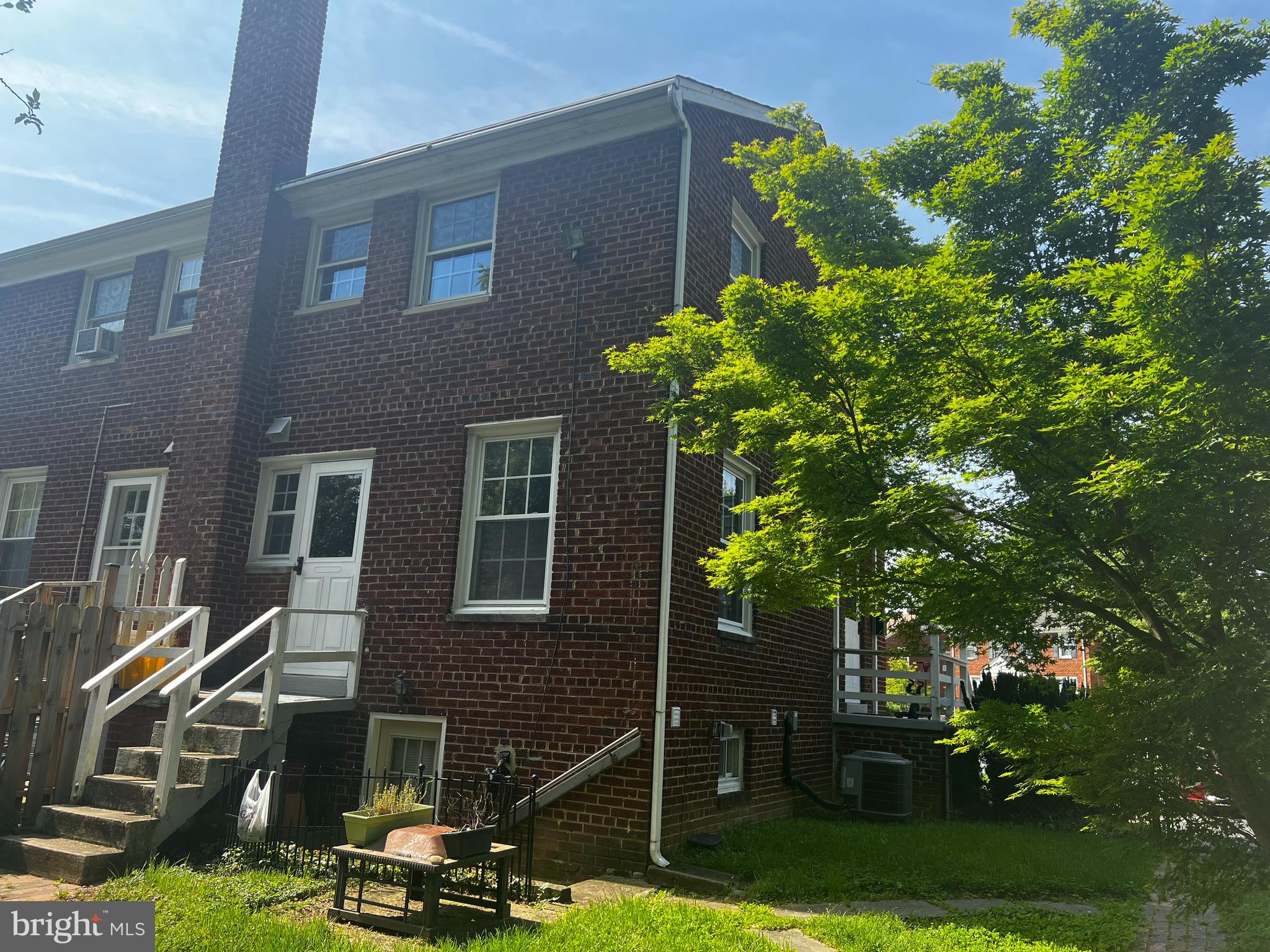 LONG BRANCH PARK - Residential Lease